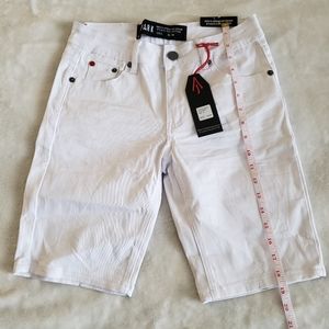 Spark Studio Collection White Jean Shorts Denim. Style Number B1915T ..